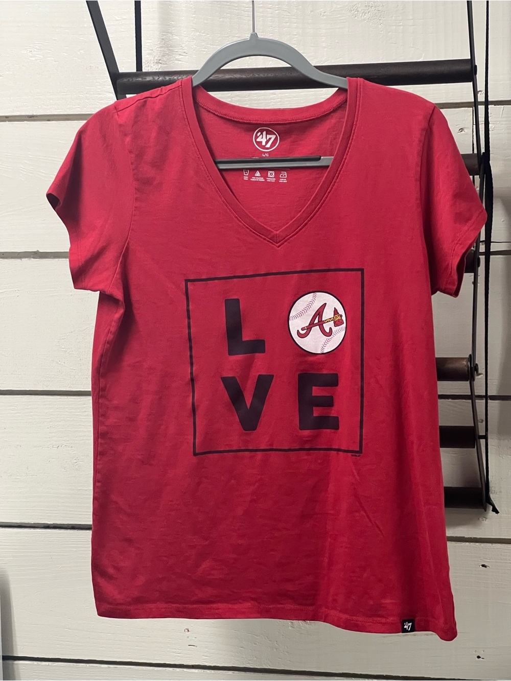 47 Womenโs Red V-Neck LOVE Braves Logo Tee